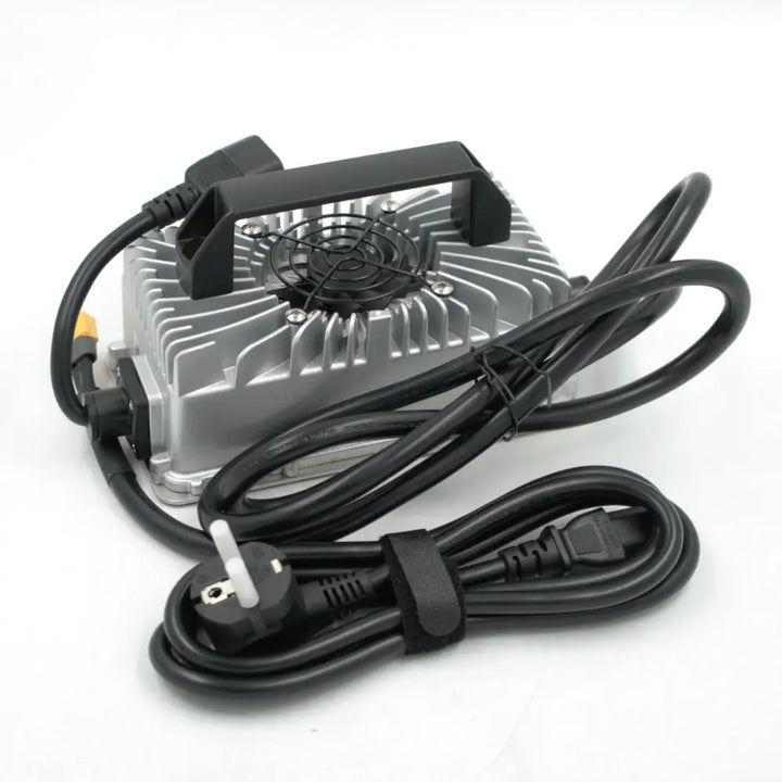 Ladegerät für 72V Akkus 10A (220V/20A-84V (EU Stecker))
